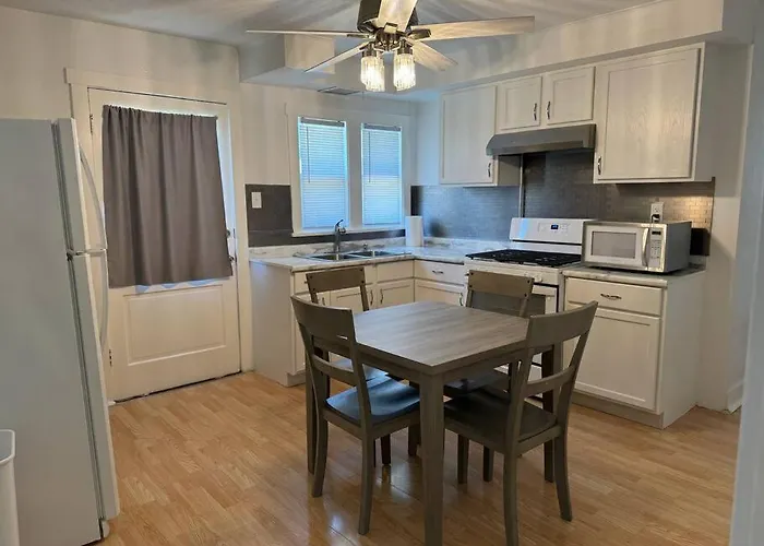 Cozy With 3 Beds And An Office!